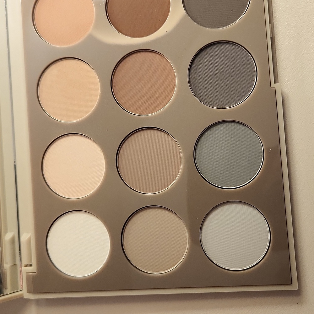 Eyeshadow Bundle 💗 - Picture 7 of 10
